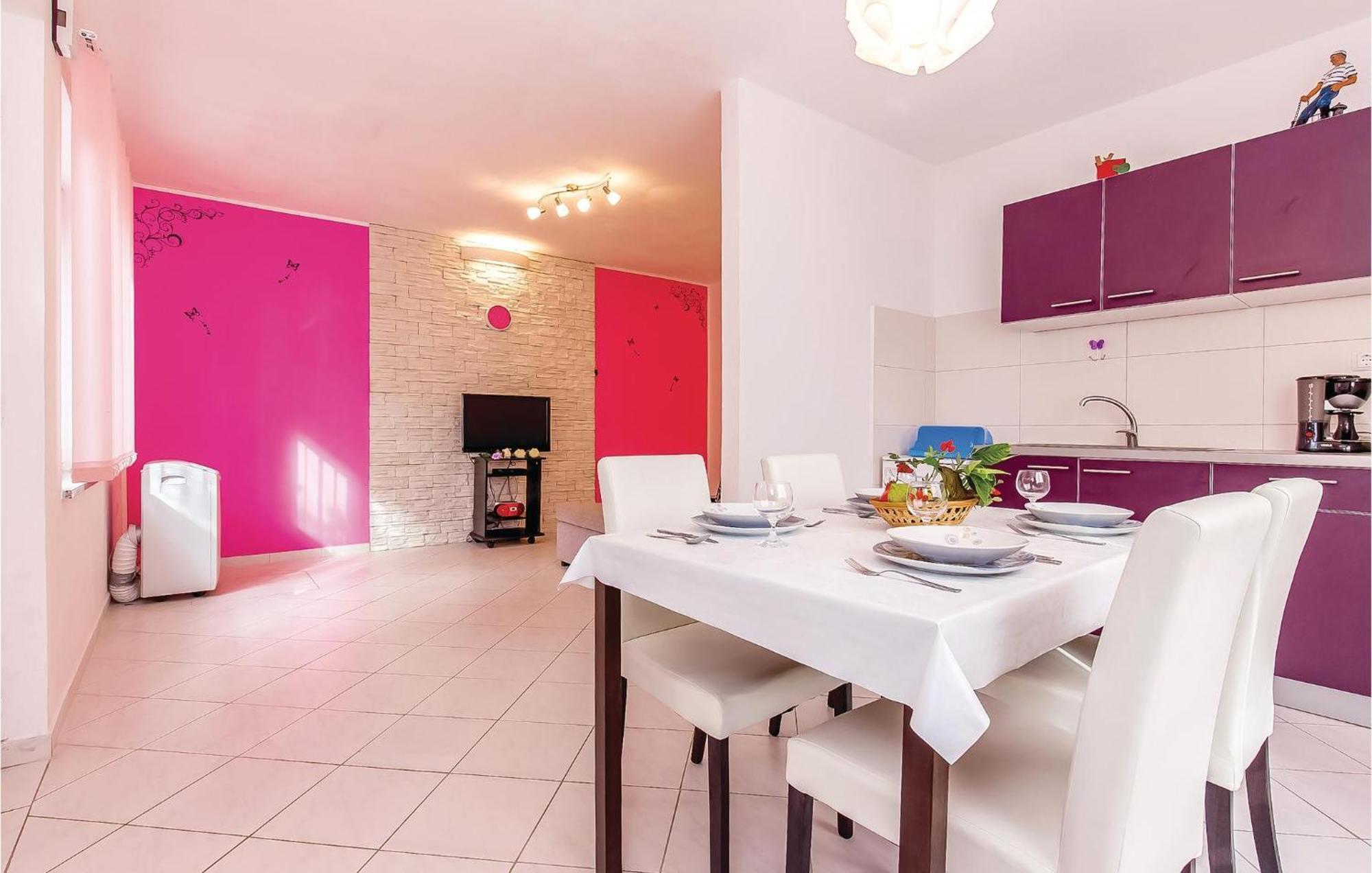 Awesome Apartment In Dobrinj With Wifi Exteriör bild